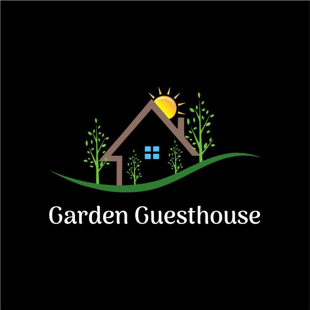 Garden Guesthouse Gjakova Екстер'єр фото
